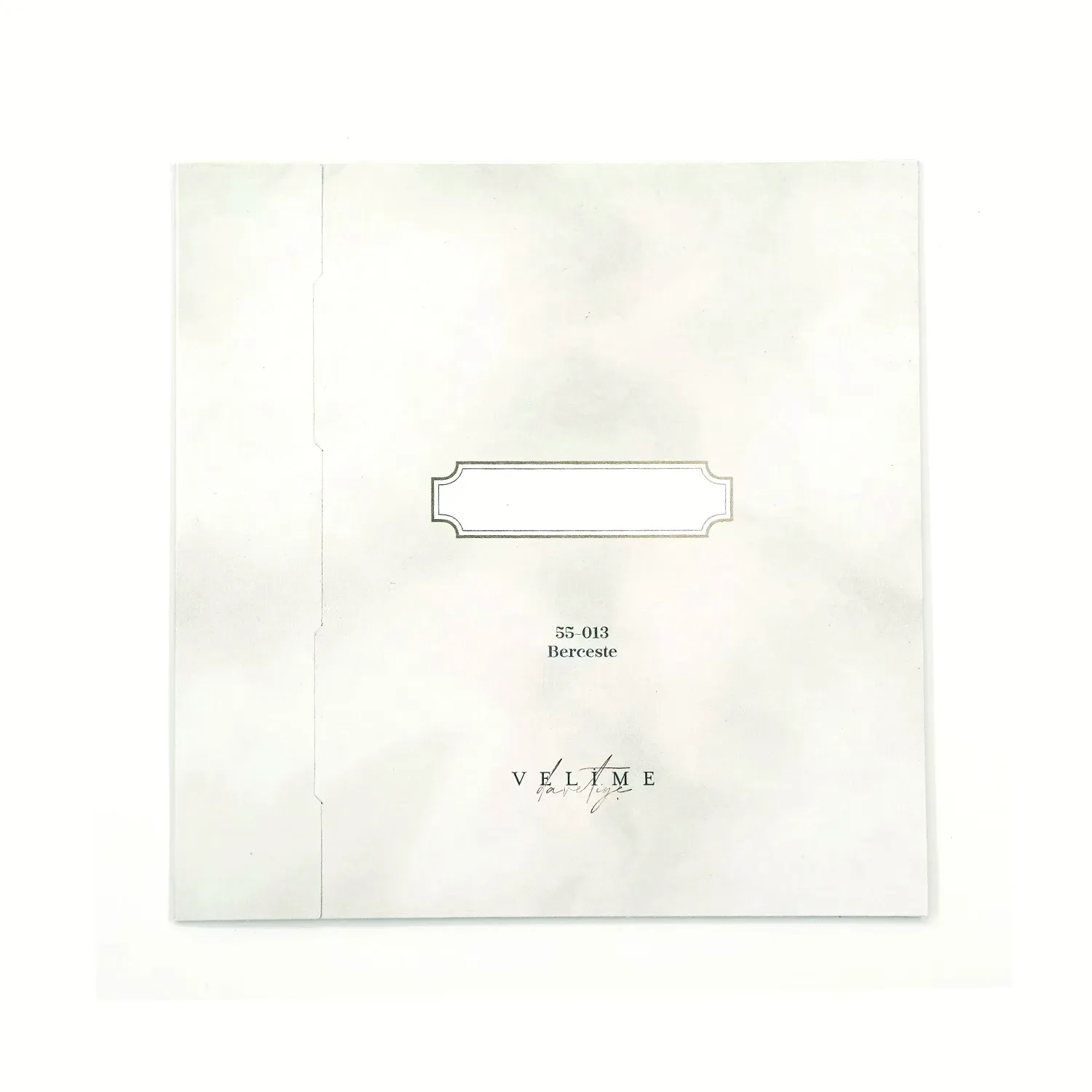 Çiçek Desenli Minimalist Davetiye