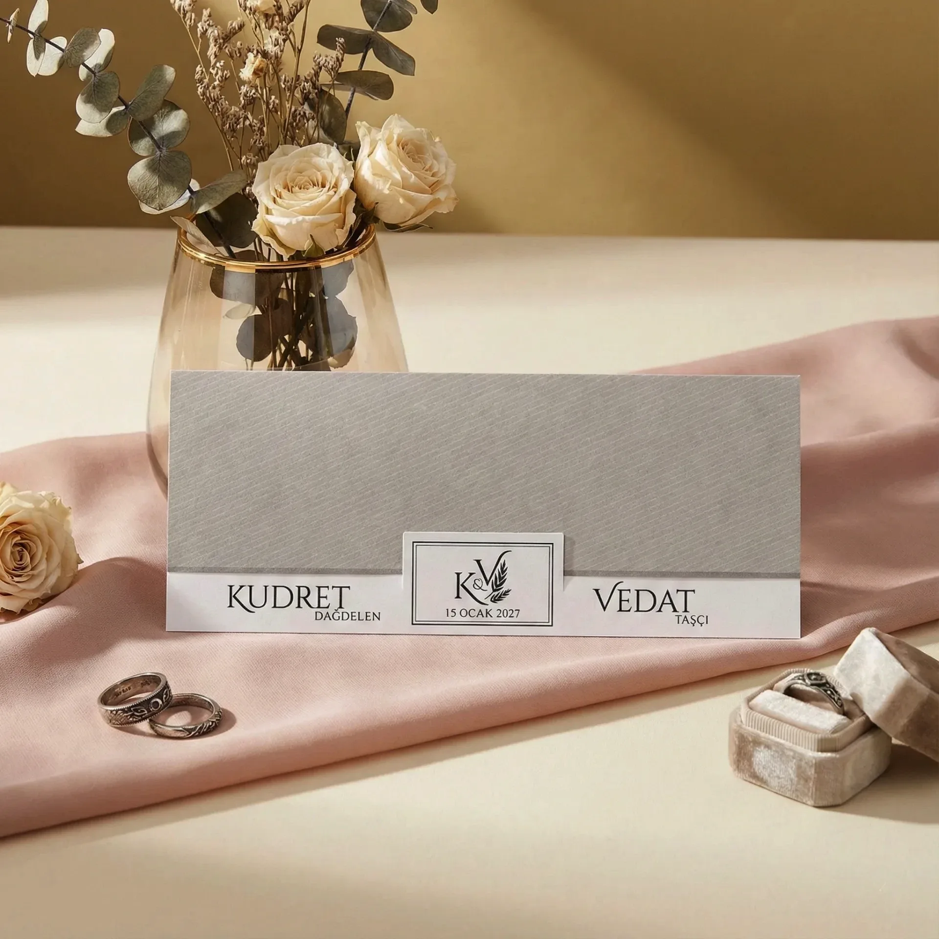 Modern Minimal Gri Davetiye