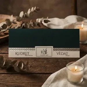 Modern Minimal Yeşil Davetiye