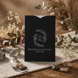 Siyah Zeminli Gümüş Desenli Dik Davetiye